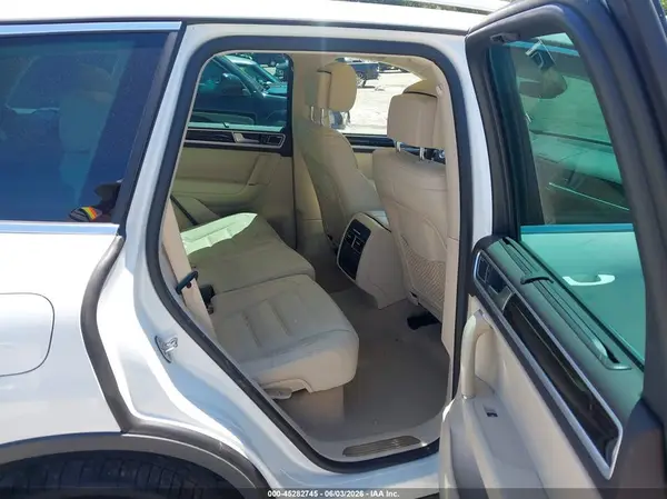 WVGGF7BP3HD006259 2017 VOLKSWAGEN TOUAREG - Image 8