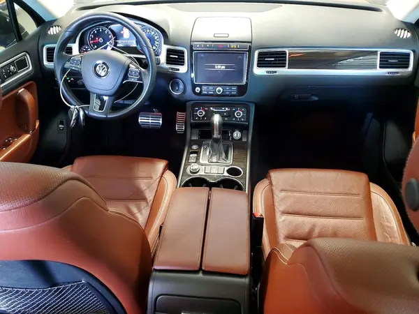WVGGF7BP4HD002687 2017 VOLKSWAGEN TOUAREG - Image 8