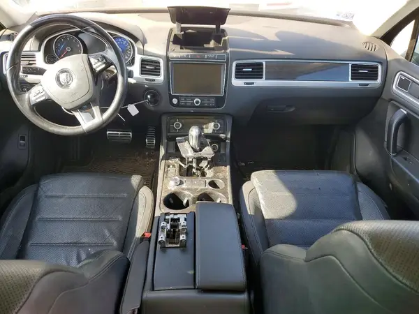 WVGGF7BP4HD006738 2017 VOLKSWAGEN TOUAREG - Image 8