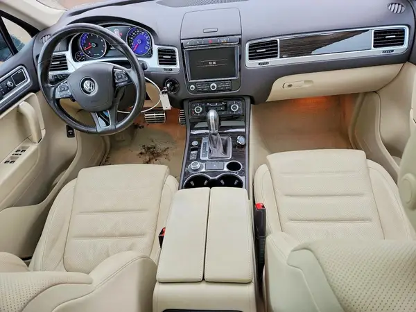 WVGGF7BP5HD004982 2017 VOLKSWAGEN TOUAREG - Image 8