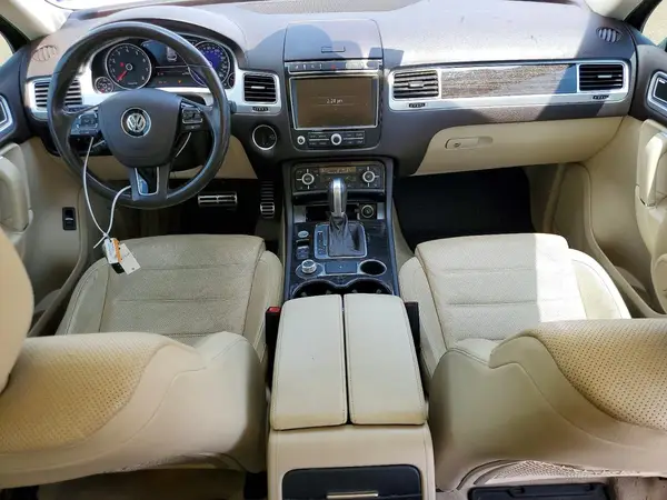 WVGGF7BP6HD005915 2017 VOLKSWAGEN TOUAREG - Image 8