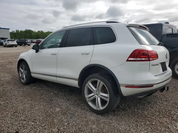 WVGGF7BP7HD006572 2017 VOLKSWAGEN TOUAREG - Image 2