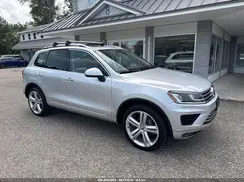 WVGGF7BP8HD001557 2017 VOLKSWAGEN TOUAREG