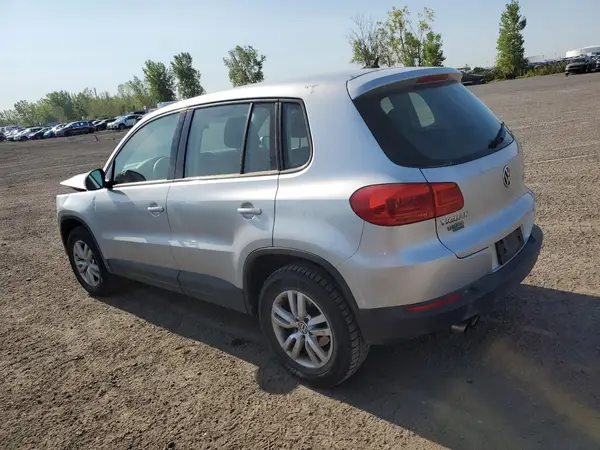 WVGHV7AXXHK039764 2017 VOLKSWAGEN TIGUAN - Image 2
