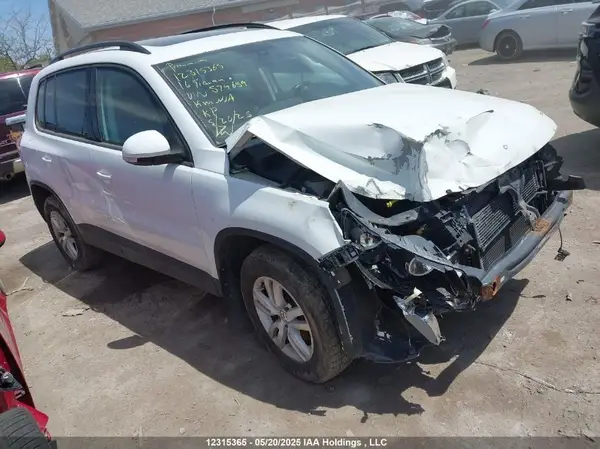 WVGJV7AX2GW574659 2016 VOLKSWAGEN TIGUAN - Image 1