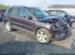 WVGJV7AX2GW600824 2016 VOLKSWAGEN TIGUAN