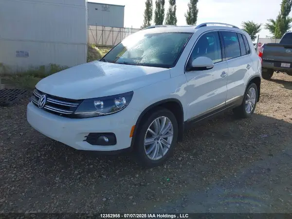 WVGJV7AX3GW581023 2016 VOLKSWAGEN TIGUAN - Image 2
