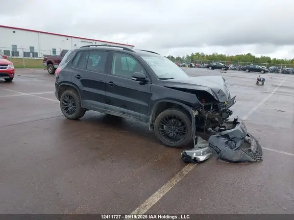 WVGJV7AX9GW593998 2016 VOLKSWAGEN TIGUAN - Image 1