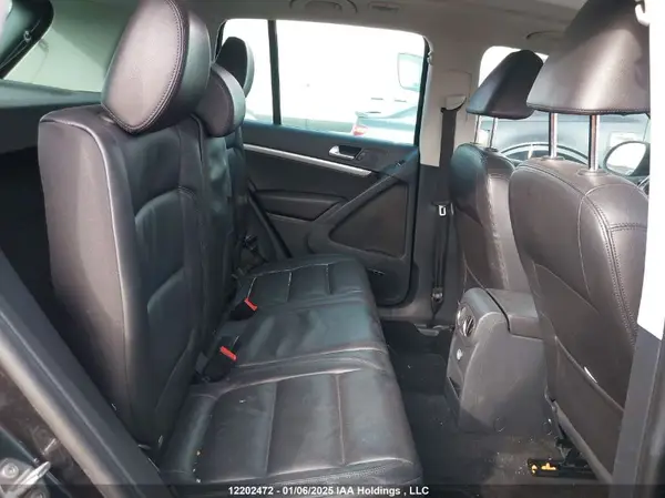 WVGLV7AX1HK033863 2017 VOLKSWAGEN TIGUAN - Image 8