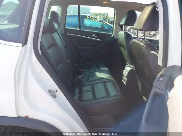 WVGLV7AX3HK029491 2017 VOLKSWAGEN TIGUAN - Image 8