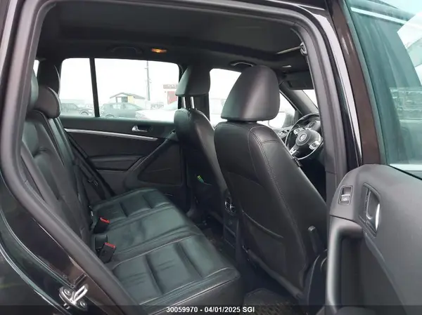 WVGLV7AX3HW507580 2017 VOLKSWAGEN TIGUAN - Image 8