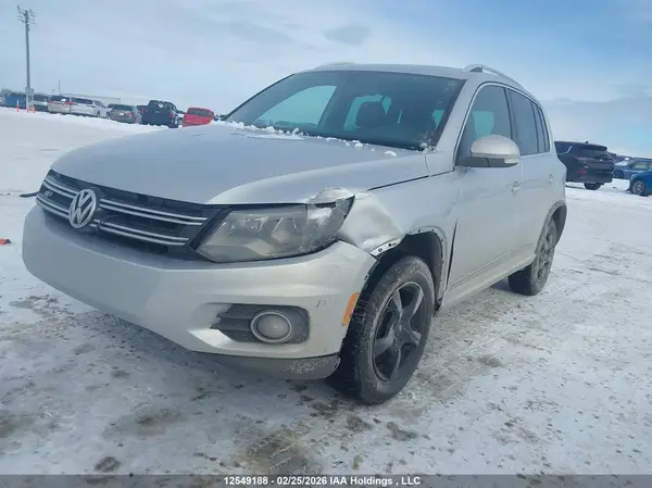 WVGLV7AX5HK035759 2017 VOLKSWAGEN TIGUAN - Image 2
