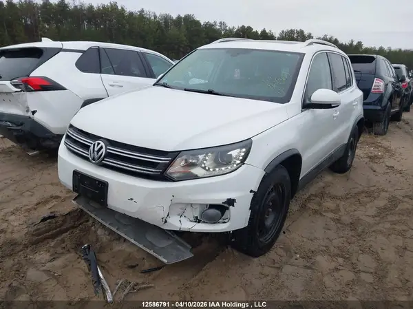 WVGLV7AX5HW504647 2017 VOLKSWAGEN TIGUAN - Image 2