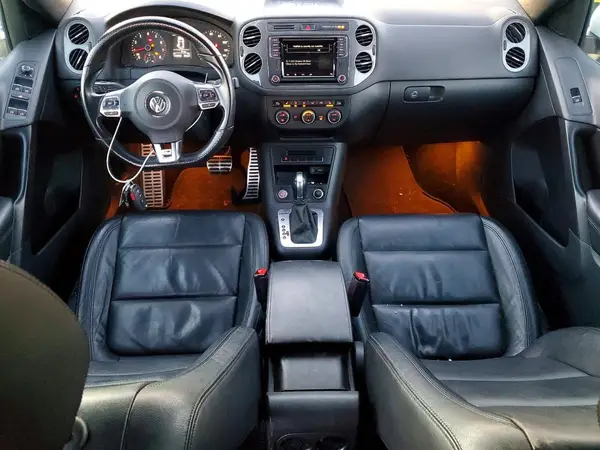 WVGLV7AX6HK011471 2017 VOLKSWAGEN TIGUAN - Image 8