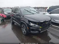 WVGLV7AX8HK024366 2017 VOLKSWAGEN TIGUAN