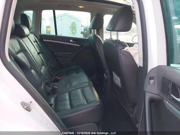 WVGLV7AXXHK035787 2017 VOLKSWAGEN TIGUAN - Image 8