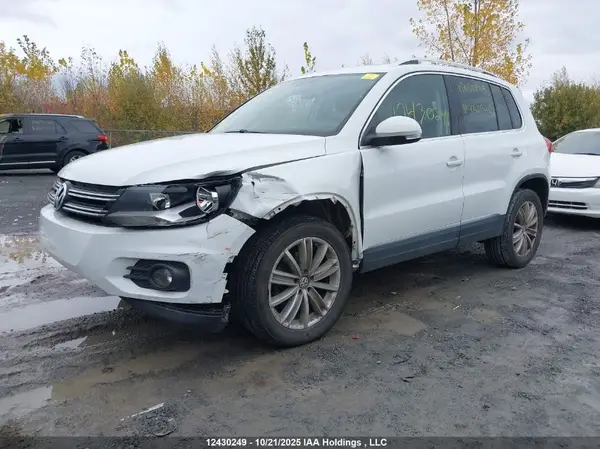 WVGMV7AX0HK040940 2017 VOLKSWAGEN TIGUAN - Image 2