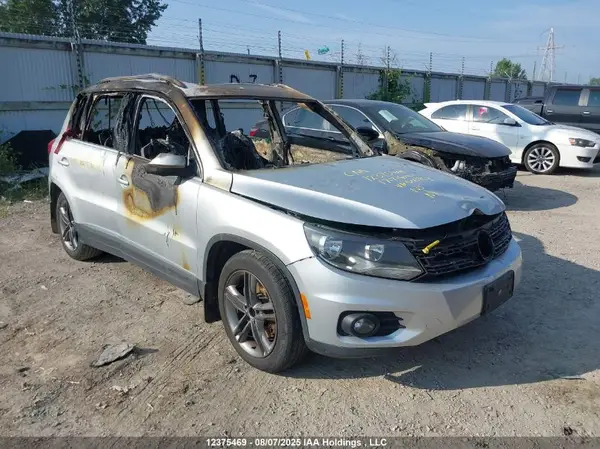 WVGMV7AX6HK005853 2017 VOLKSWAGEN TIGUAN - Image 1