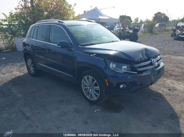 WVGMV7AX7HK031555 2017 VOLKSWAGEN TIGUAN - Image 1