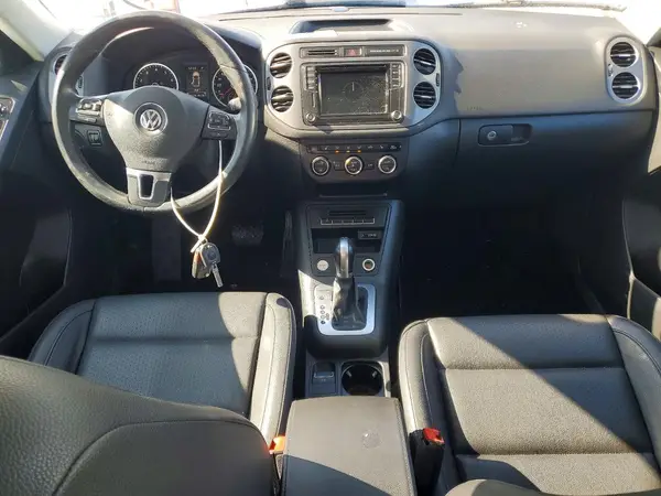WVGMV7AX8HK004252 2017 VOLKSWAGEN TIGUAN - Image 8