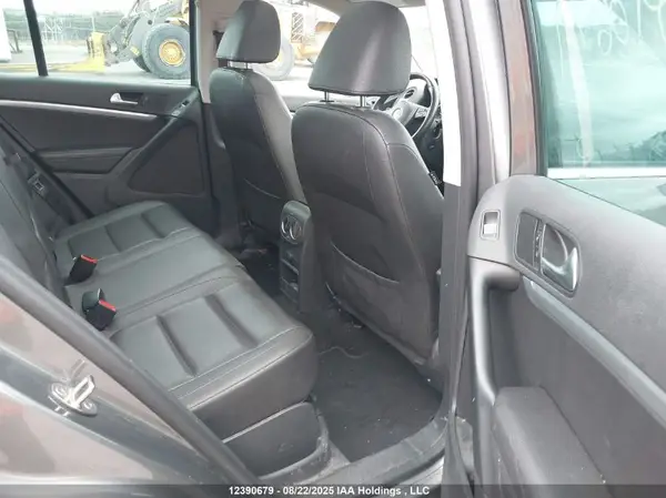 WVGMV7AX9HK040001 2017 VOLKSWAGEN TIGUAN - Image 8