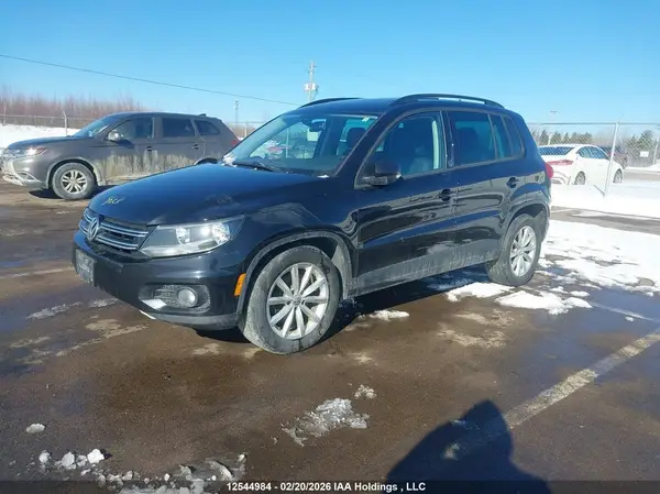 WVGNV7AX0HK028484 2017 VOLKSWAGEN TIGUAN - Image 2