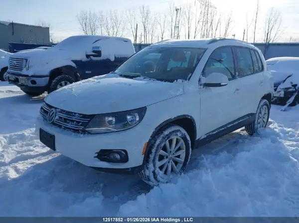 WVGNV7AX1HK031703 2017 VOLKSWAGEN TIGUAN - Image 2