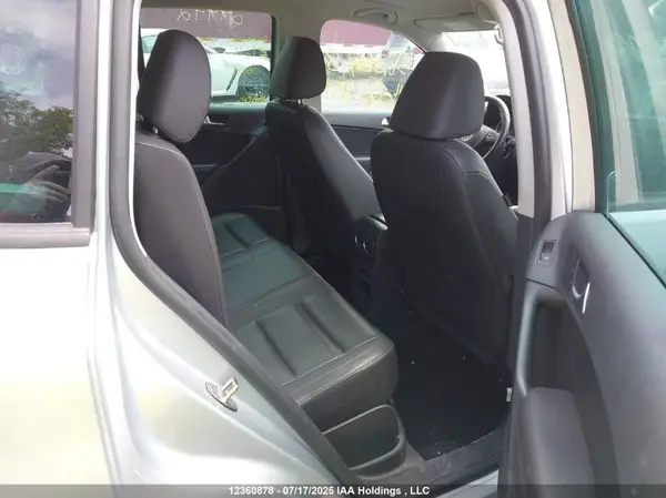 WVGNV7AX3HK008889 2017 VOLKSWAGEN TIGUAN - Image 8