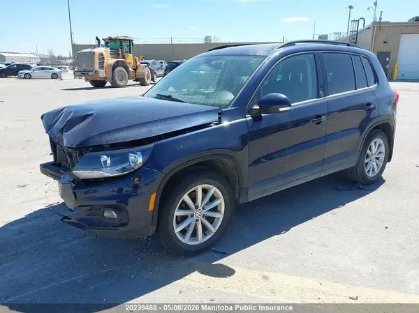 WVGNV7AX3HK012392 2017 VOLKSWAGEN TIGUAN - Image 2