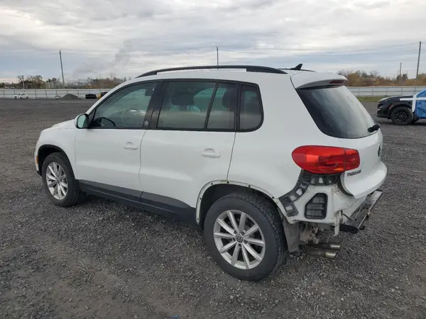 WVGNV7AX3HK032335 2017 VOLKSWAGEN TIGUAN - Image 2