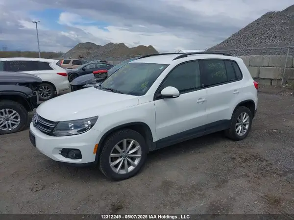WVGNV7AX4HK032974 2017 VOLKSWAGEN TIGUAN - Image 2