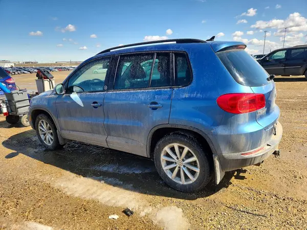 WVGNV7AX4HW506219 2017 VOLKSWAGEN TIGUAN - Image 2