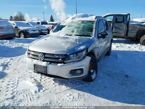 WVGNV7AX7HK034010 2017 VOLKSWAGEN TIGUAN - Image 2