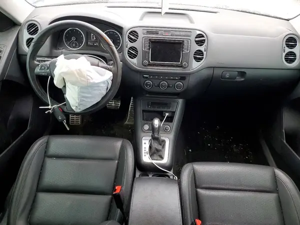 WVGNV7AX7HK034606 2017 VOLKSWAGEN TIGUAN - Image 8