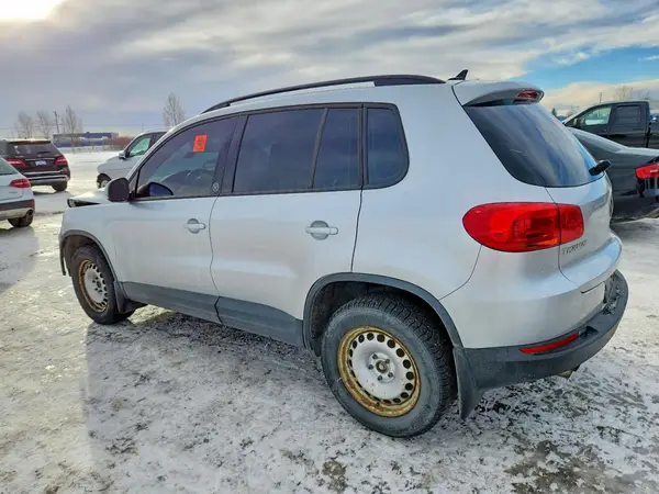 WVGNV7AX7HW501791 2017 VOLKSWAGEN TIGUAN - Image 2