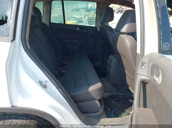 WVGNV7AX8HW501640 2017 VOLKSWAGEN TIGUAN - Image 8