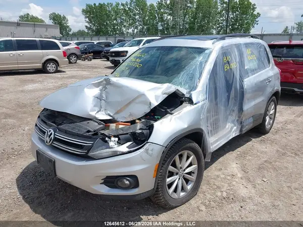 WVGNV7AX9HK033330 2017 VOLKSWAGEN TIGUAN - Image 2