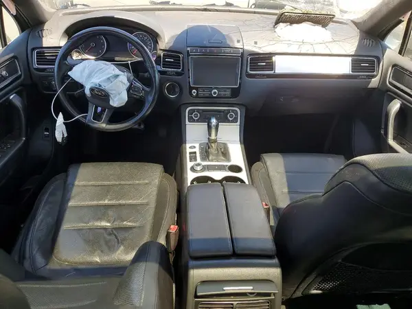 WVGRF7BP0HD001531 2017 VOLKSWAGEN TOUAREG - Image 8