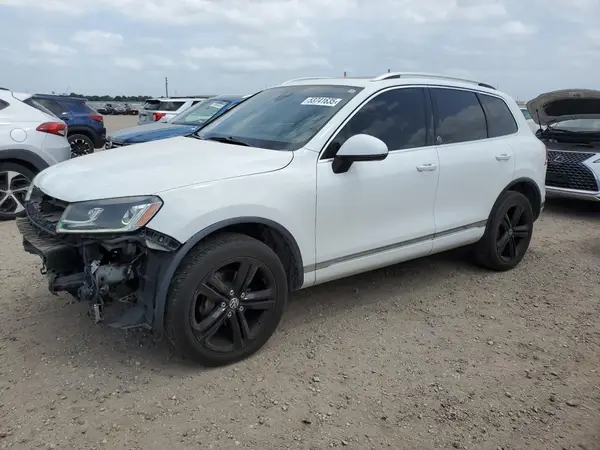 WVGRF7BP0HD003117 2017 VOLKSWAGEN TOUAREG - Image 1