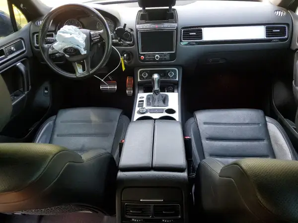 WVGRF7BP0HD004297 2017 VOLKSWAGEN TOUAREG - Image 8