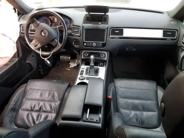 WVGRF7BP0HD005515 2017 VOLKSWAGEN TOUAREG - Image 8
