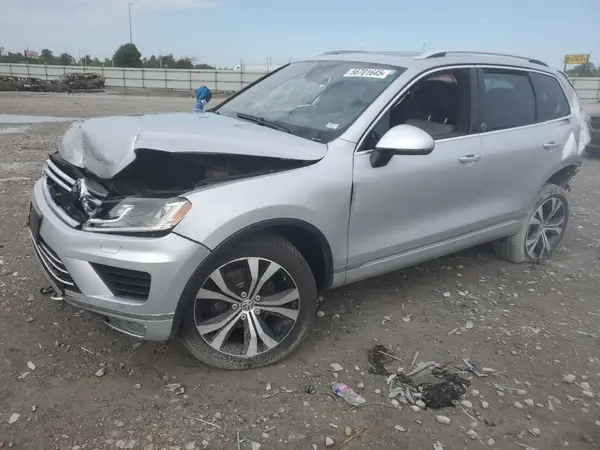 WVGRF7BP2HD001093 2017 VOLKSWAGEN TOUAREG - Image 1