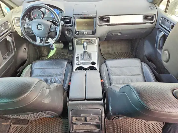 WVGRF7BP2HD003183 2017 VOLKSWAGEN TOUAREG - Image 8
