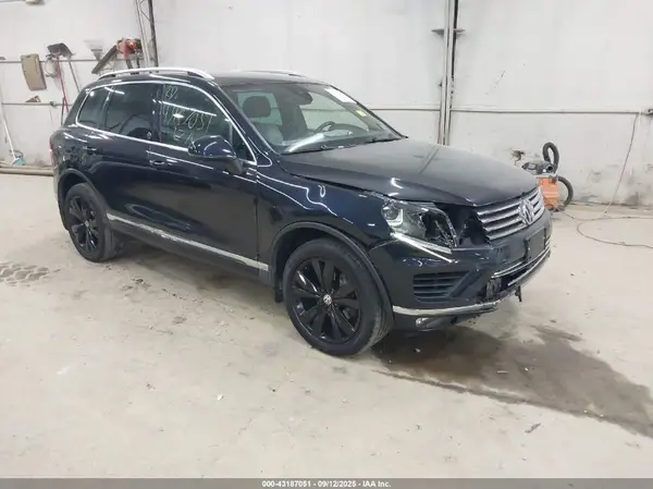 WVGRF7BP2HD005662 2017 VOLKSWAGEN TOUAREG