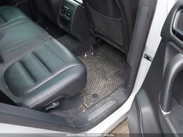 WVGRF7BP3HD004486 2017 VOLKSWAGEN TOUAREG - Image 8