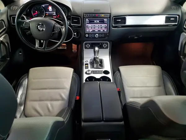 WVGRF7BP4HD001399 2017 VOLKSWAGEN TOUAREG - Image 8