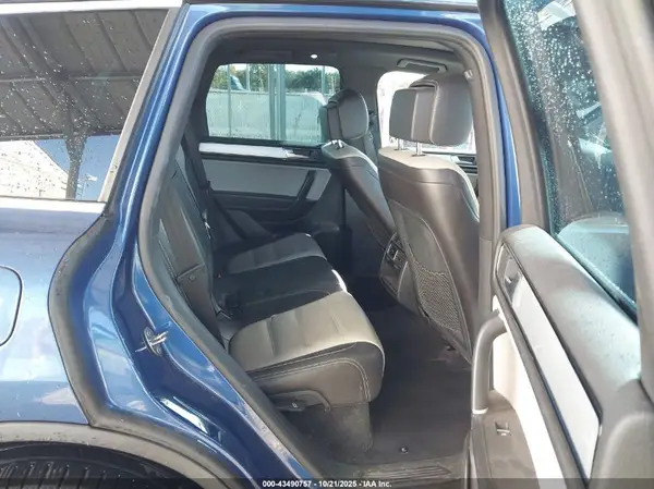 WVGRF7BP5HD003047 2017 VOLKSWAGEN TOUAREG - Image 8