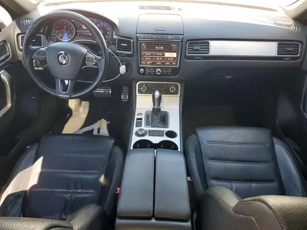 WVGRF7BP5HD006885 2017 VOLKSWAGEN TOUAREG - Image 8
