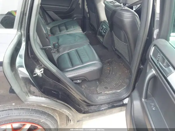 WVGRF7BP6HD006412 2017 VOLKSWAGEN TOUAREG - Image 8