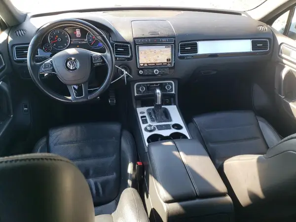 WVGRF7BP6HD006569 2017 VOLKSWAGEN TOUAREG - Image 8